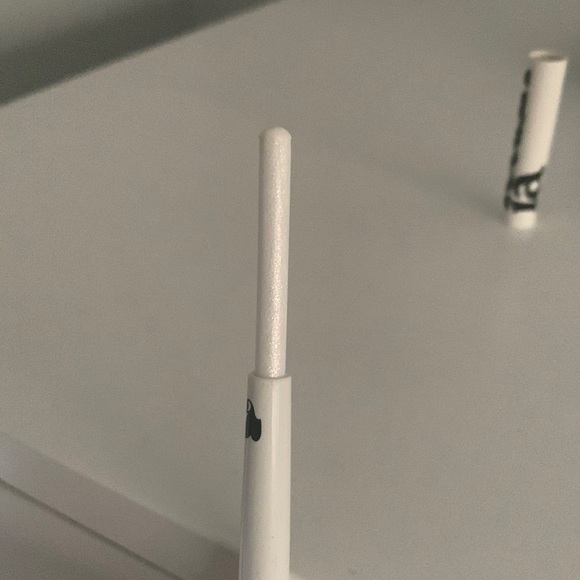 Unleashia Pretty Easy Glitter Stick - Picture 3 of 5